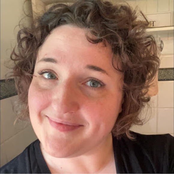 Meet your Posher, Kristina - Picture 1 of 1